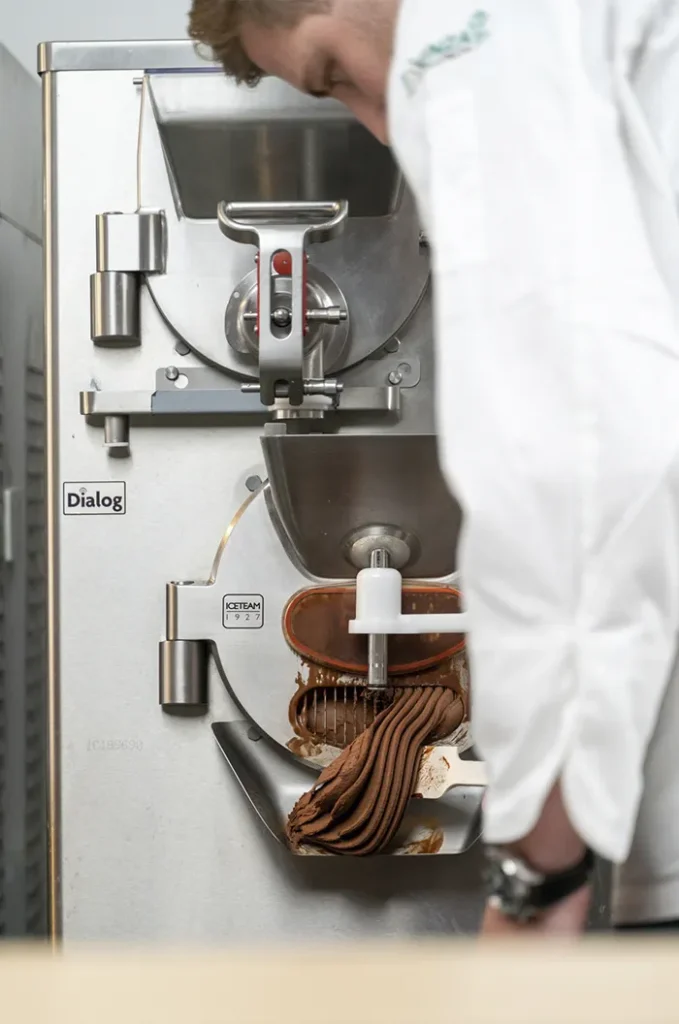 essenza gelato gelatiera in uso